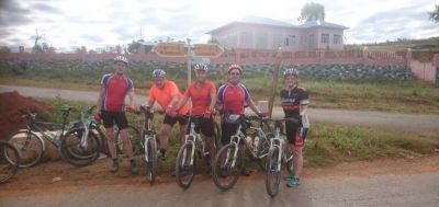 Jim Ball  Cycling on the  tour with redspokes